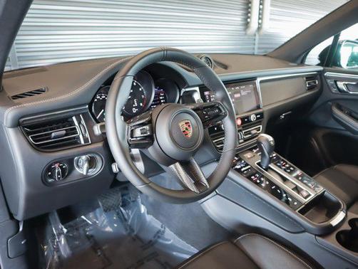 2025 Porsche Macan GTS