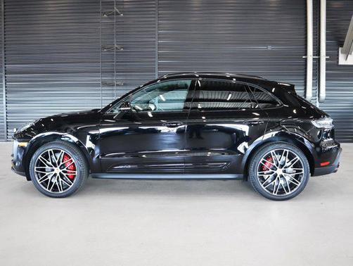 2025 Porsche Macan GTS