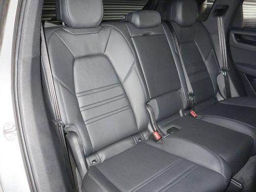 2023 Porsche Cayenne AWD