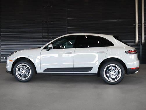 2021 Porsche Macan Base