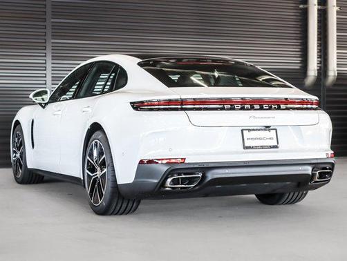 2026 Porsche Panamera 4 dr