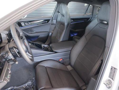 2026 Porsche Panamera 4 dr
