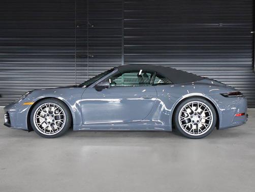 2026 Porsche 911 Carrera 4S Cabriolet
