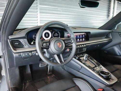 2026 Porsche 911 Carrera 4S Cabriolet