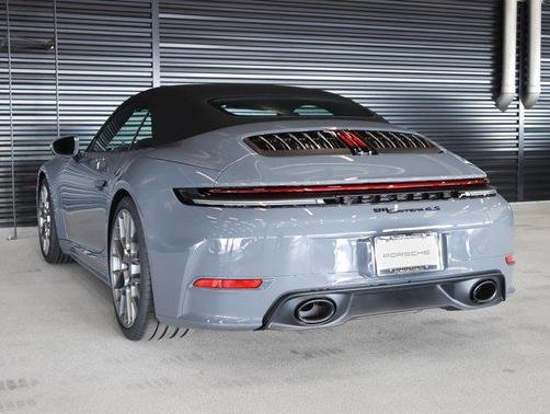 2026 Porsche 911 Carrera 4S Cabriolet