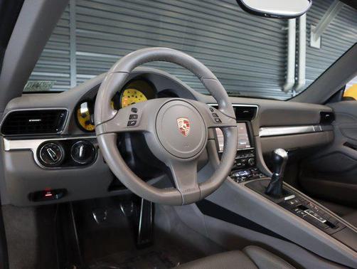 2015 Porsche 911 Carrera