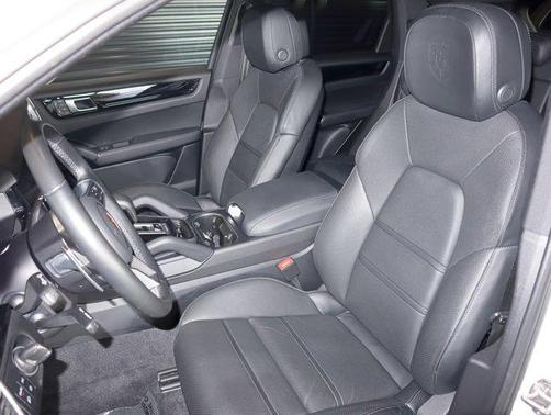 2022 Porsche Cayenne AWD
