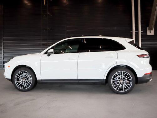 2022 Porsche Cayenne AWD