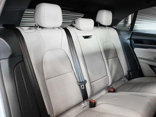 2025 Porsche Macan Electric