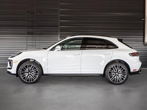 2025 Porsche Macan AWD