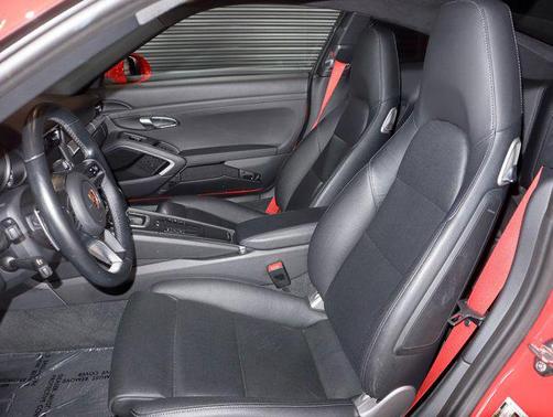 2017 Porsche 911 Carrera