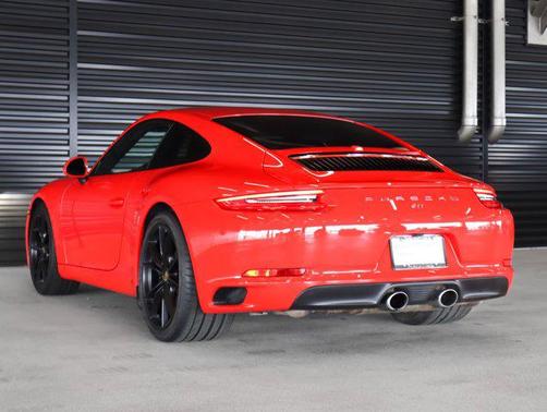 2017 Porsche 911 Carrera