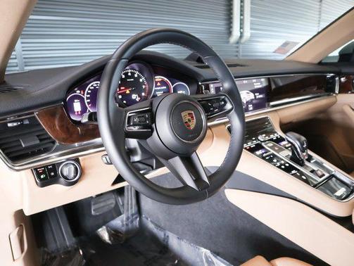 2021 Porsche Panamera RWD