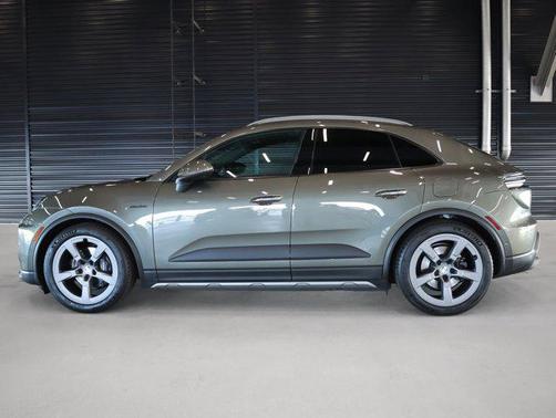 2025 Porsche Macan Electric