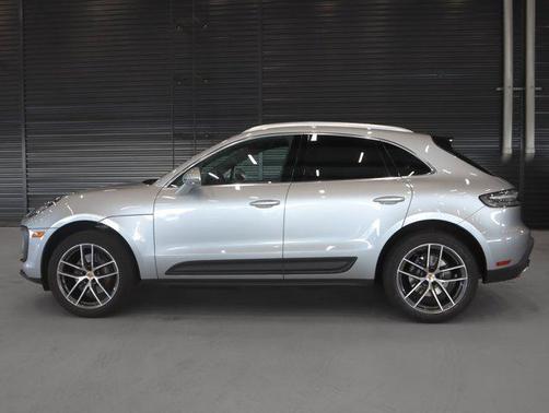 2022 Porsche Macan AWD