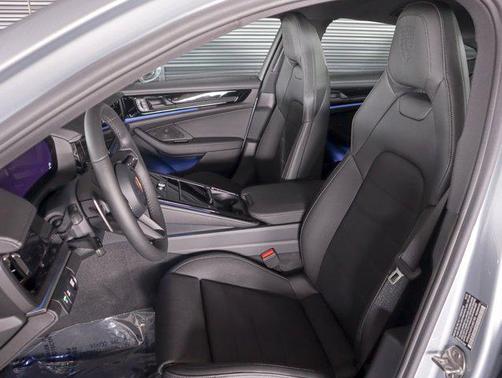 2026 Porsche Panamera 4 dr