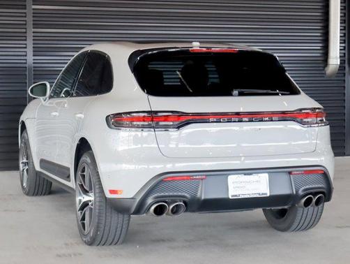 2025 Porsche Macan Base
