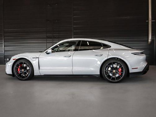 2024 Porsche Taycan GTS