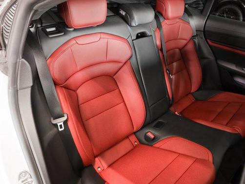 2024 Porsche Taycan GTS