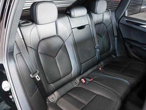 2026 Porsche Macan T