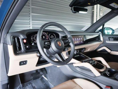 Montego Blue Me 2026 Porsche Cayenne Cayenne