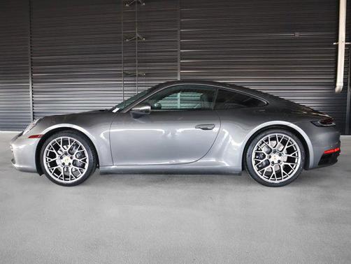2020 Porsche 911 Carrera