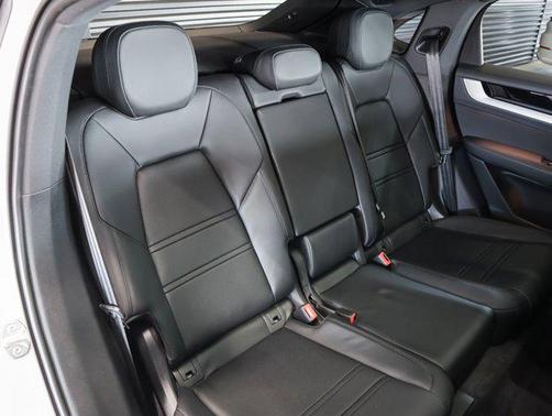 Chalk 2026 Porsche Cayenne Cayenne