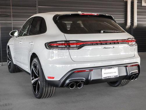 Chalk 2026 Porsche Macan Macan