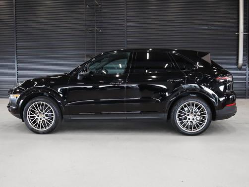Black 2023 Porsche Cayenne Cayenne E-Hybrid Platinum Edition