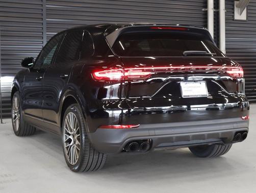 Black 2023 Porsche Cayenne Cayenne E-Hybrid Platinum Edition