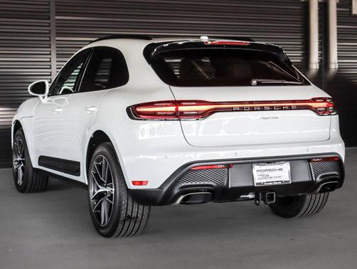 2025 Porsche Macan AWD