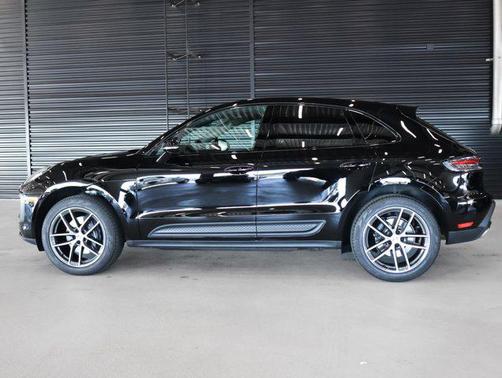 2025 Porsche Macan AWD