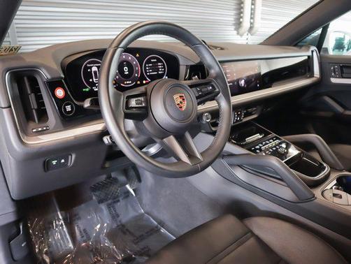 2024 Porsche Cayenne Coupe