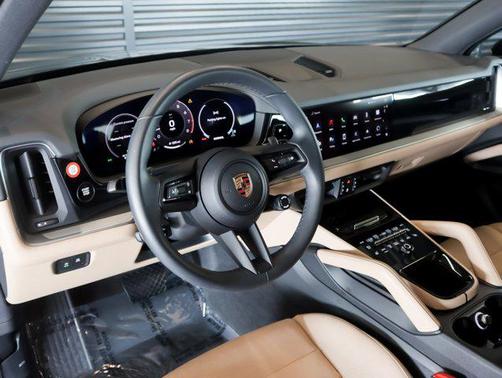 2025 Porsche Cayenne AWD