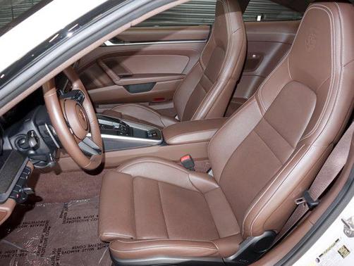 2022 Porsche 911 Carrera 4S