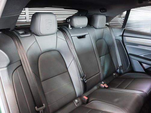 2025 Porsche Macan 4