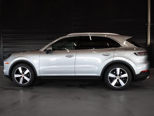 Dolomite Silver Metallic 2026 Porsche Cayenne Cayenne E-Hybrid