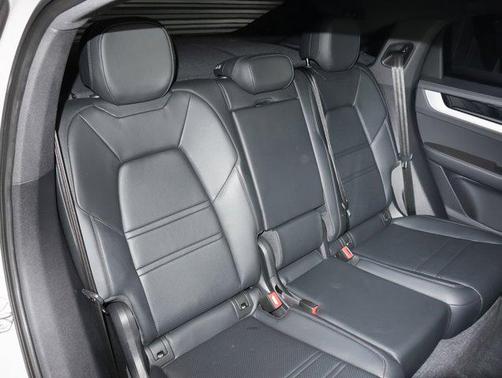 2024 Porsche Cayenne S