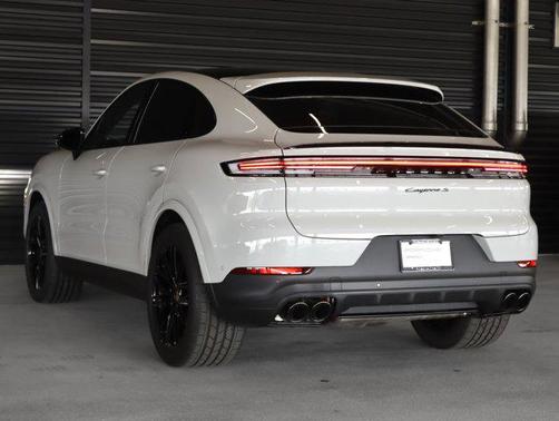 2024 Porsche Cayenne S