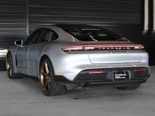2020 Porsche Taycan Turbo S