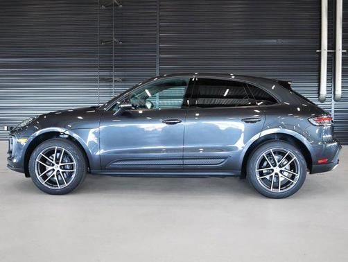 2025 Porsche Macan AWD