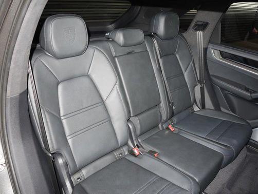 2025 Porsche Cayenne Cayenne Turbo E-Hybrid