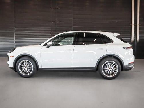 White 2024 Porsche Cayenne Cayenne