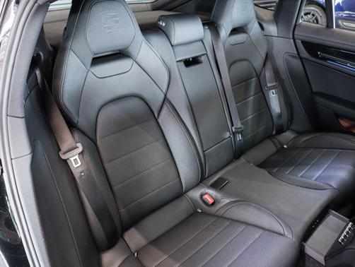 2025 Porsche Panamera 4