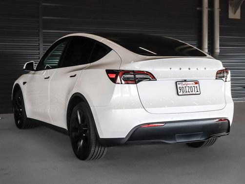 Pearl White Multi-Coat 2021 Tesla Model Y Long Range Dual Motor All-Wheel Drive