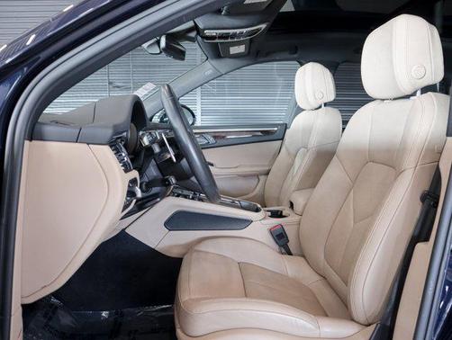 2023 Porsche Macan AWD