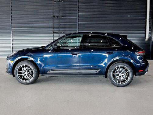 2023 Porsche Macan AWD
