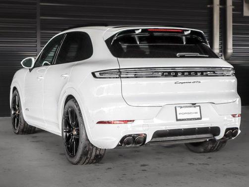 2026 Porsche Cayenne GTS