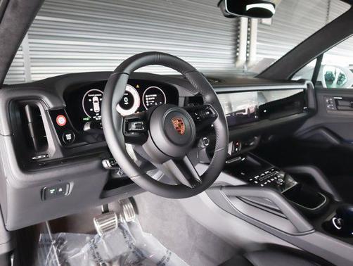 2026 Porsche Cayenne GTS