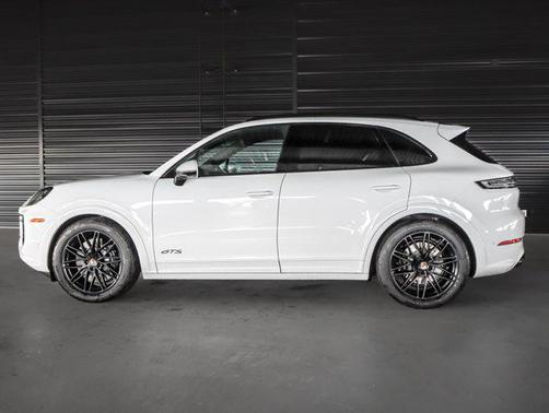 2026 Porsche Cayenne GTS
